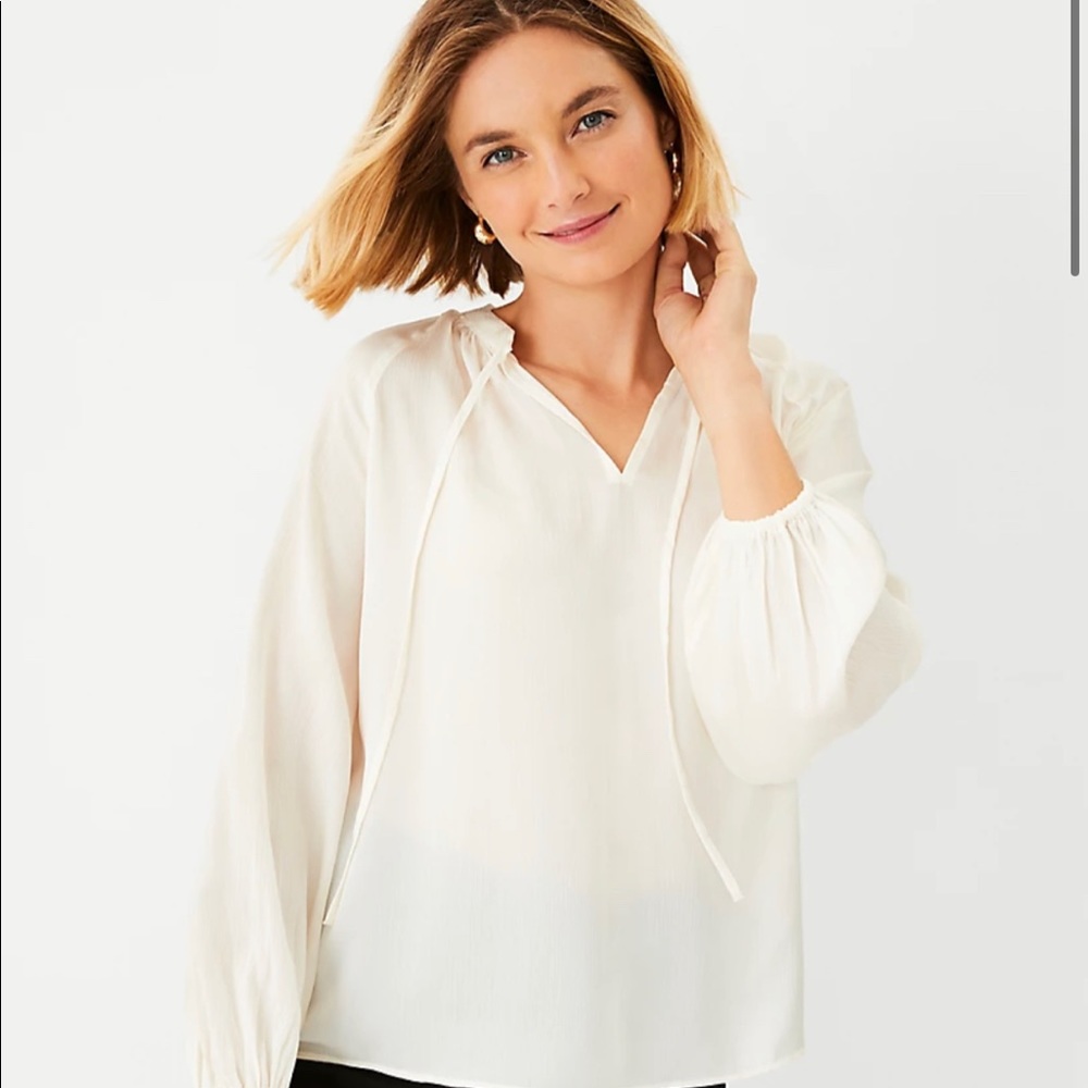 Ann Taylor tie neck tunic sz Small in winter white